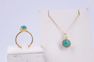 New Japanese Light Luxury Malachite Crescent Moon Pendant Collarbone Chain Women S925 Silver Gold Plated Necklace